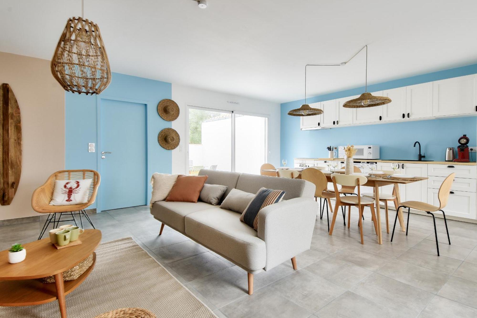 Jolie Maison Pour 8 - 400m De La - Terrasse * La Gueriniere